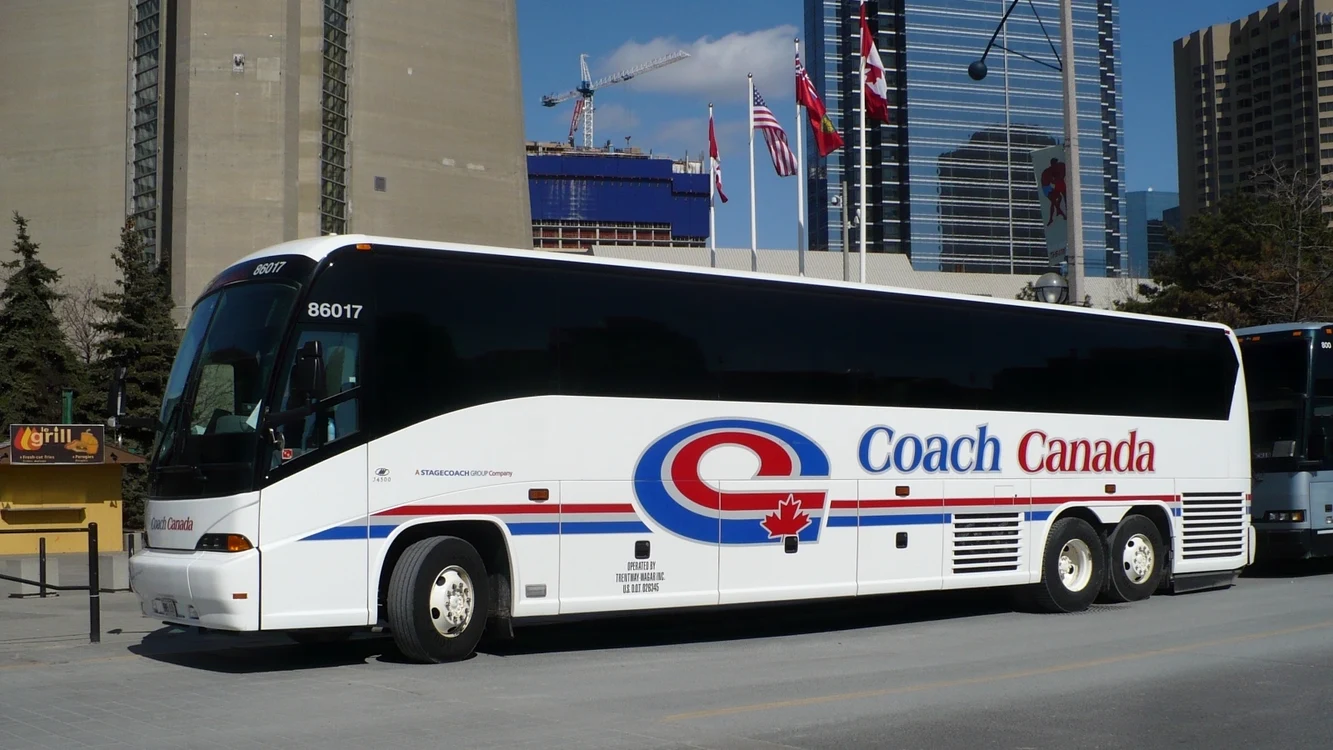 Un canadian a furat un autobuz şi s-a plimbat prin oraş, cu 10 pasageri. FOTO: Wikipedia