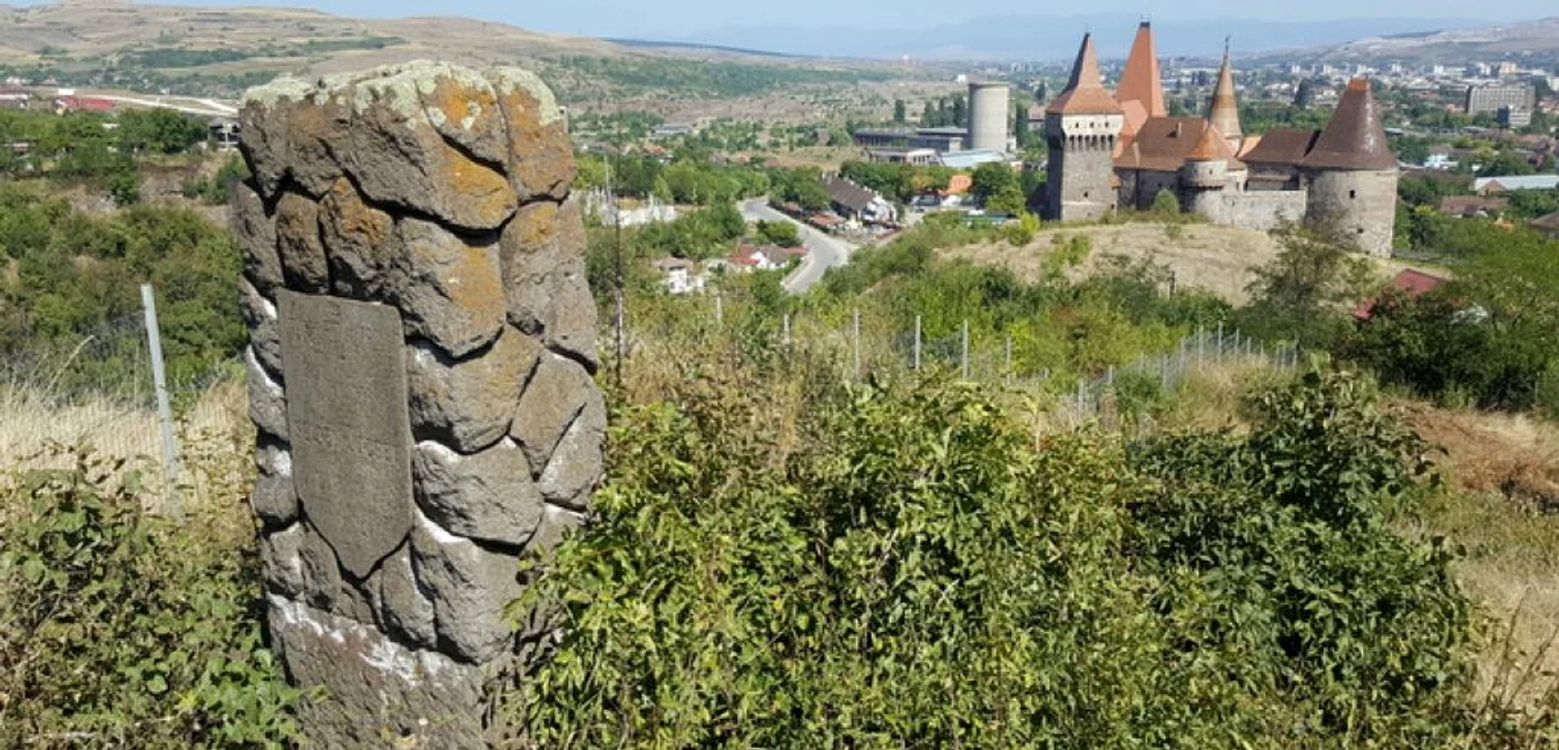 Monumentul funerar al rabinuluiIoszef. FOTO: Daniel Guţă. ADEVĂRUL.
