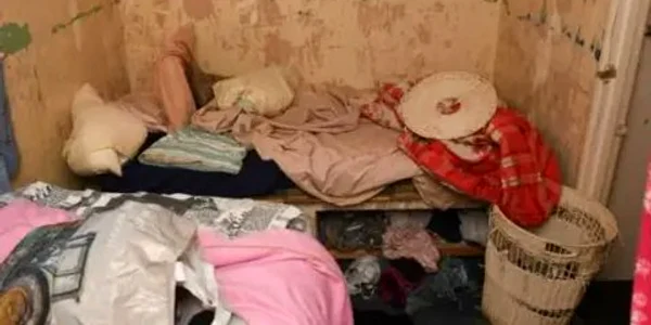 femeie tinuta sclava foto x jfif