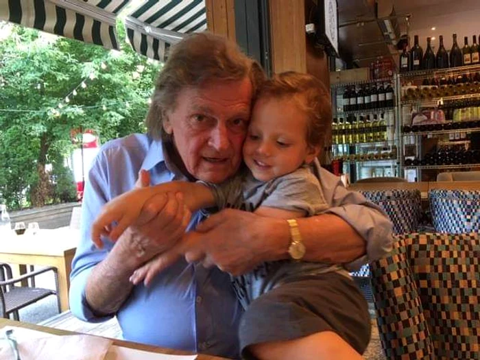 Florin Piersic, felicitat la finalul piesei