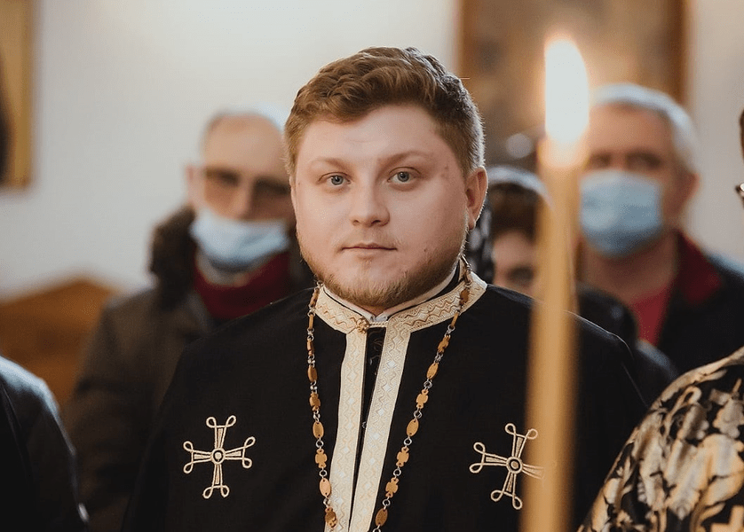 Moartea unui preot de 30 de ani, plină de semne de întrebare. Părintele a înghițit o substanță toxică