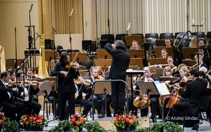 Kavakos şi Jurowski s-au întîlnit în Brahms. Oamenii potriviţi la locul potrivit.