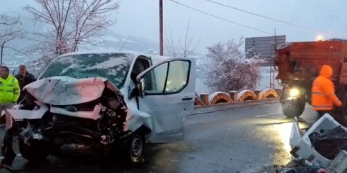 accident la orsova FOTO IPJ Mehedinti