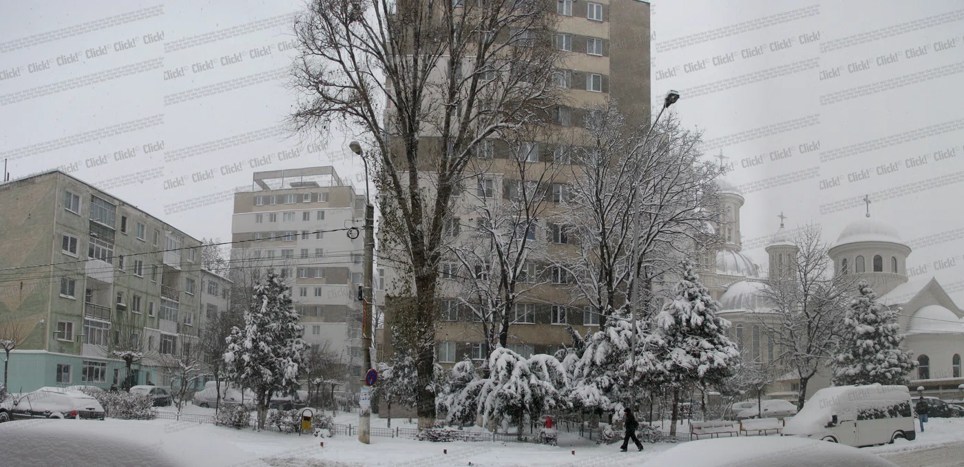 Iarna în România, coşmarul şoferilor, bucuria copiilor.