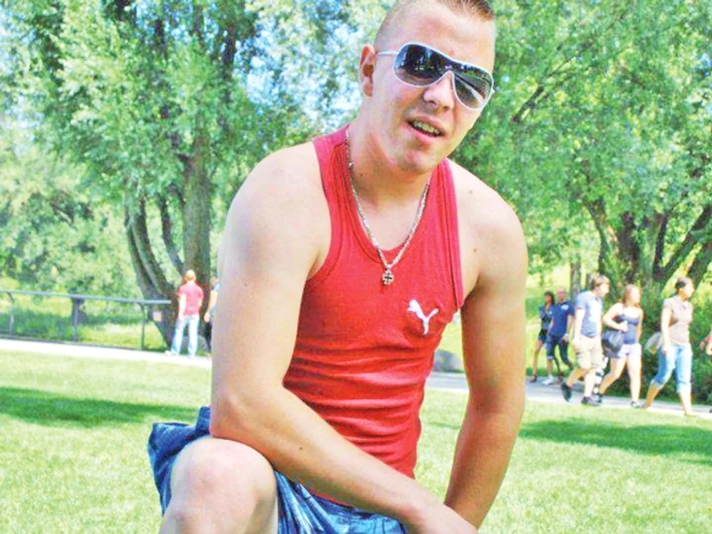 
    Românul Ionuţ Alexandru Gologan a fost condamnat definitiv la moarte pentru trafic de droguri, în Malaezia  