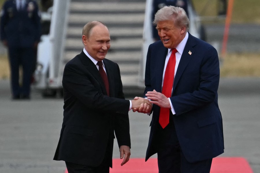 „Putin știe cum să-l țină pe Trump pe loc”, avertizează un fost oficial NATO