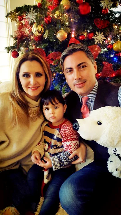 Alina Sorescu, Alexandru Ciucu și fetița lor, Elena Carolina, au avut un Crăciun cu totul special