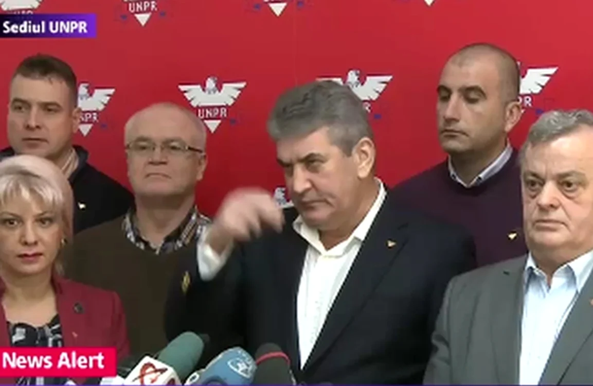 
    Gabriel Oprea şi-a făcut cruce după ce a spus că e nevinovat şi că a respectat legile Românieicaptură Digi 24  