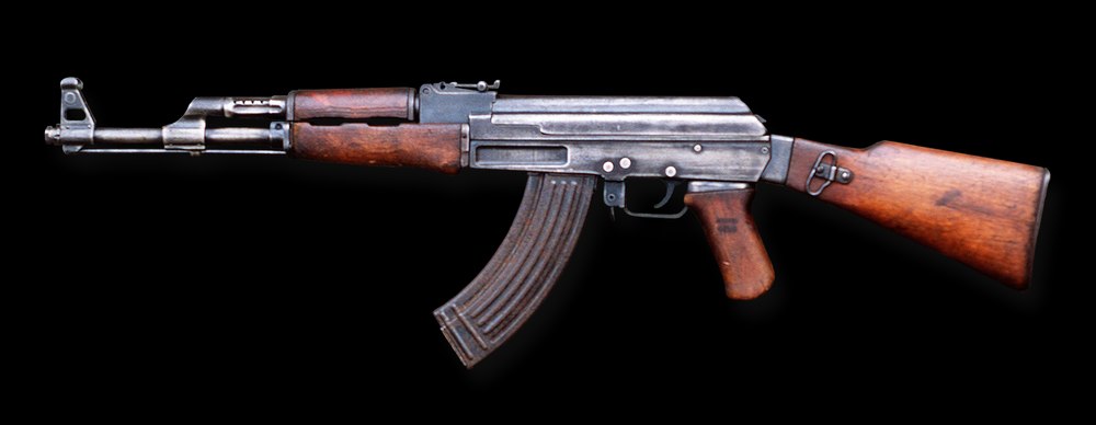 Cele mai legendare arme ale secolului XX. De la pistolul preferat de gangsteri la pușca de asalt care încă echipează Armata Română