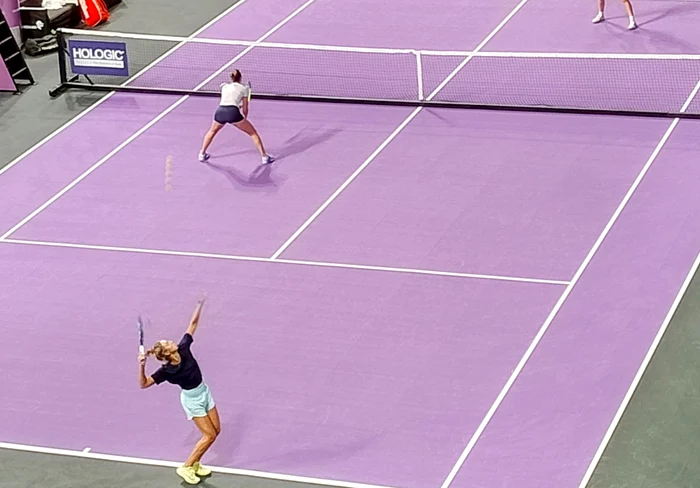 Jaqueline Cristian și partenera ei au ratat trofeul FOTO: romaniaatenis.ro