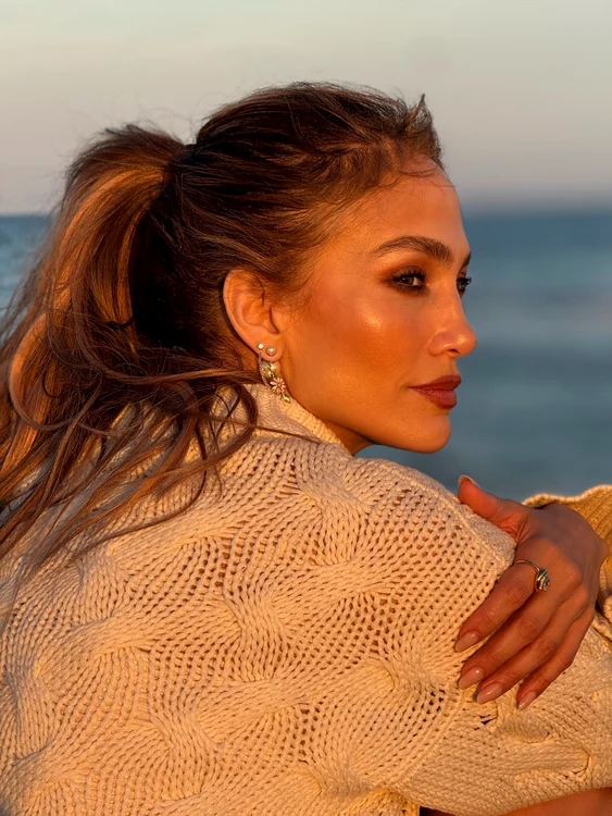 Jennifer Lopez la malul mării toamna, Profimedia (3) jpg