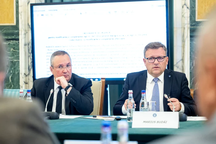 Nicolae Ciucă și ministrul Muncii FOTO: GOV