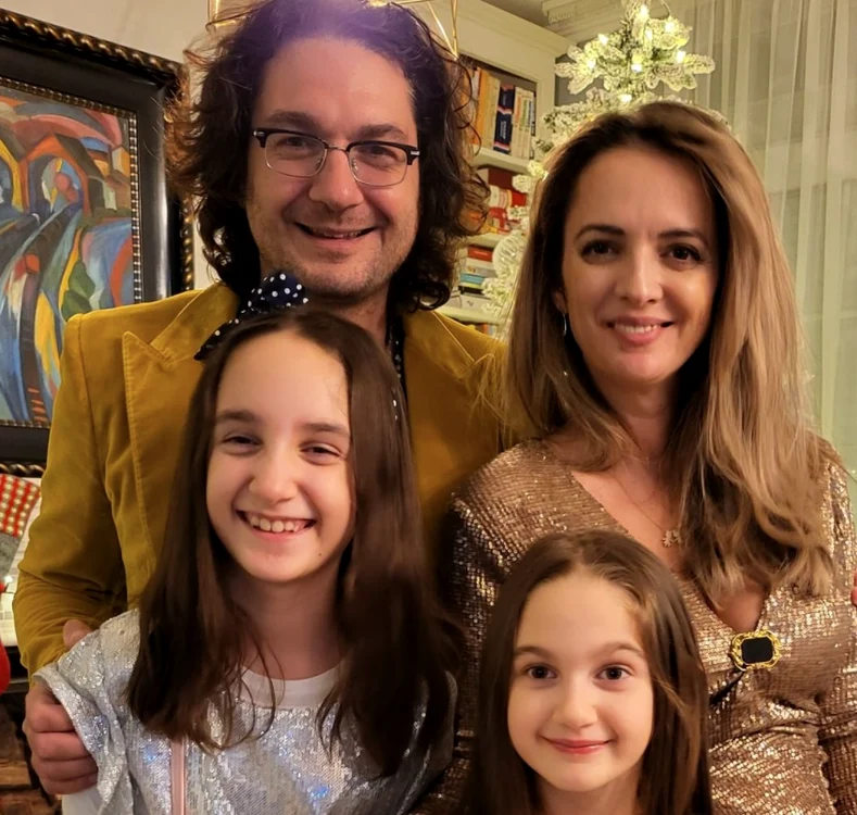 florin dumitrescu familie 1 png