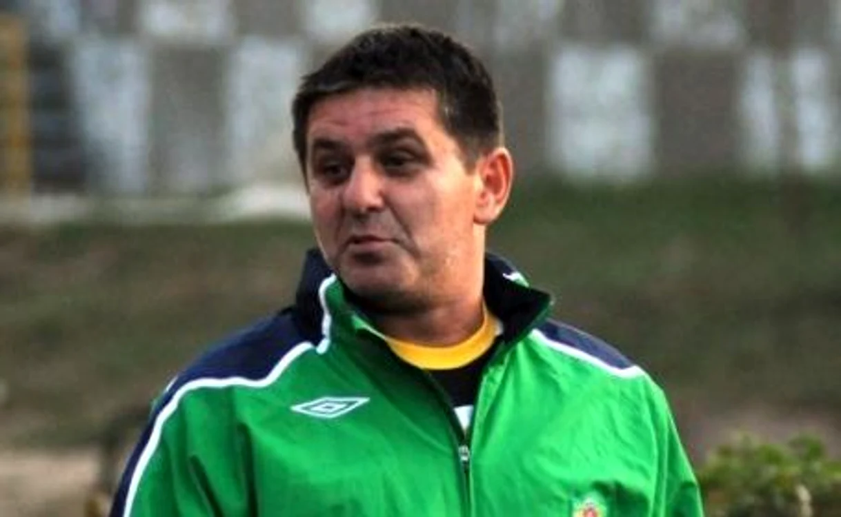 
    Marius Lăcătuş  