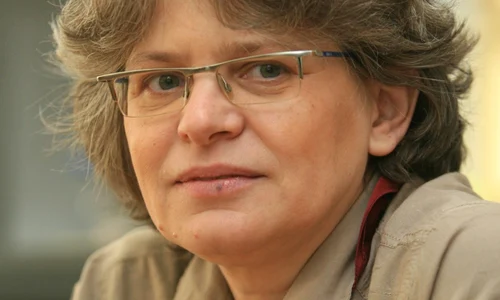 Florentina Sâmihăian editoare, coordonatoarea Colecţiei de carte pentru copii a Editurii ART jpeg