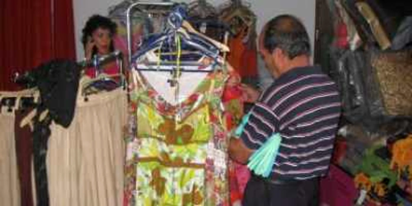 Ploieşti: Ploieştenii cumpără produse indiene
