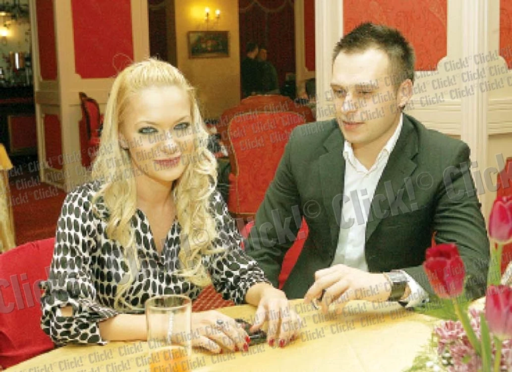 Andreea şi Traian locuiesc cu chirie într-o casă din Glendale, California