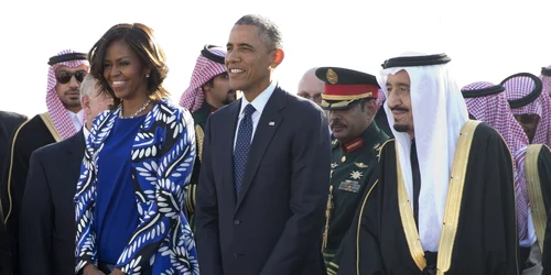 Barack şi Michelle Obama alături de Regele Salman al Arabiei Saudite FOTO AP