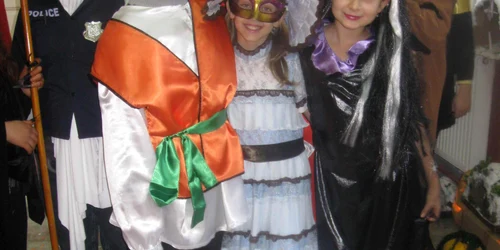 Elevii de la şcoala Constantin Brâncoveanu se pregătesc de Halloween