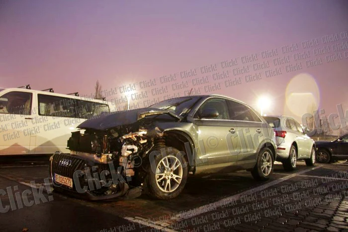 Automobilul Audi Q3 este avariat serios, dar Smiley s-a ales doar cu o sperietură.