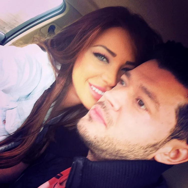 
    Bianca Drăguşanu şi Victor Slav nu se pot dezlipi unul de celălaltFoto: Arhivă personală  