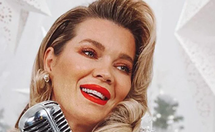 Gina Pistol a pus 10 kg în sarcină