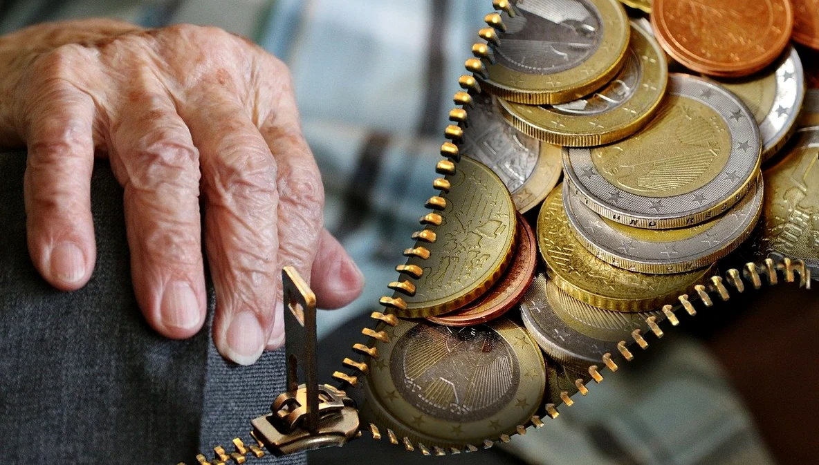 Când primesc pensionarii decizia de recalculare, în luna august / foto: arhiva Click!