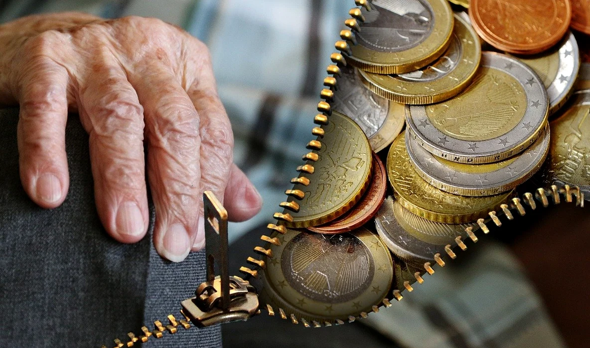 Ce pensie va primi un pensionar român de la 1 august / foto: arhiva Click!