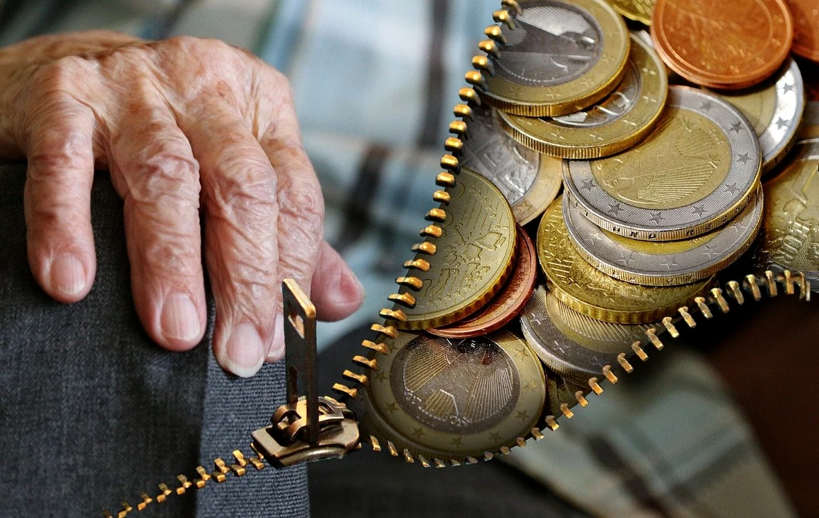 Pensia medie a fost de 2.770 de lei în august/FOTO: Arhivă
