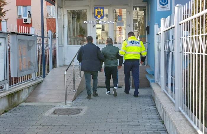Un bărbat acuzat de răpire în Sibiu dus la audieri Foto Arhiva Adevărul