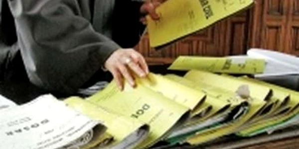 CSM vrea ca magistraţii să poată ieşi la pensie doar după 25 de ani în funcţie