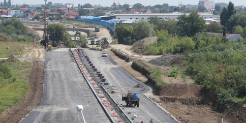 Autostrada A3 (Bucureşti - Ploieşti) la intersecţia cu strada Petricani şi cu strada Fabrica de Glucoză FOTO Eduard Enea