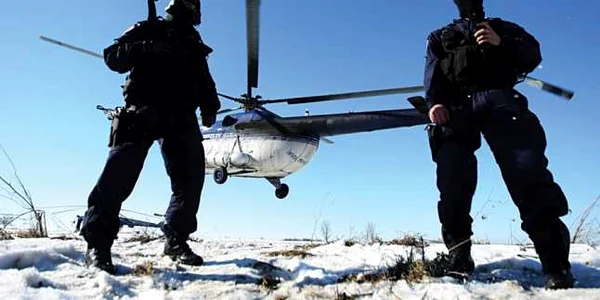 Vameşii şi poliţiştii de frontieră de la Moraviţa au fost duşi cu elicopterele la Bucureşti, la audieri