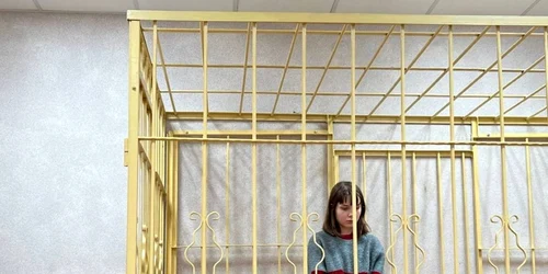 Olesia Krivțova, adolescenta rusă arestată pentru discreditarea armatei ruse  Foto Twitter jpg