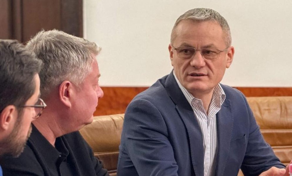 Război de culise pentru locul lăsat liber după plecarea lui Bolojan la Cotroceni. „Este un interimat pe o perioadă scurtă”