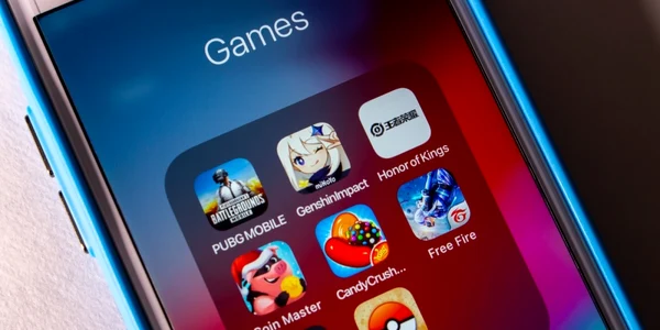 Smartphone jocuri PUBG Garena Free Fire FOTO Shutterstock