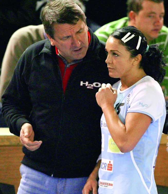 
    Radu Voina, antrenorul naţionalei feminine  