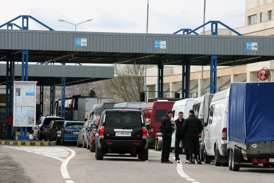 Patronul firmei care transporta muniție de război zice că ajuta un prieten. „Băi, om bun, tu ești sănătos la cap?”