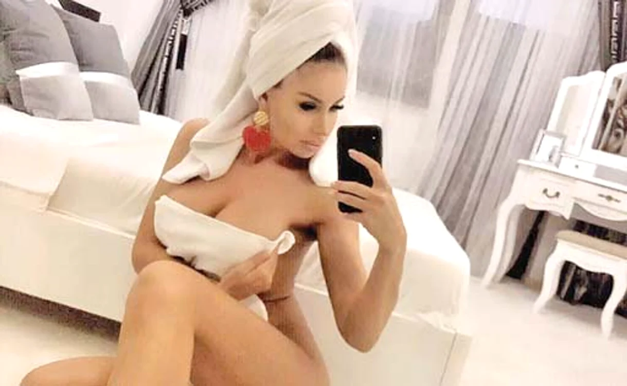 
    Roxana Vaşniuc (29 de ani)   