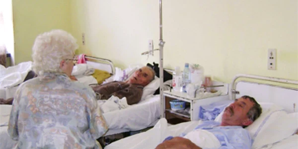 Pacienţii de la Neurologie nu beneficiază de servicii medicale corespunzătoare. foto: Corina Macavei