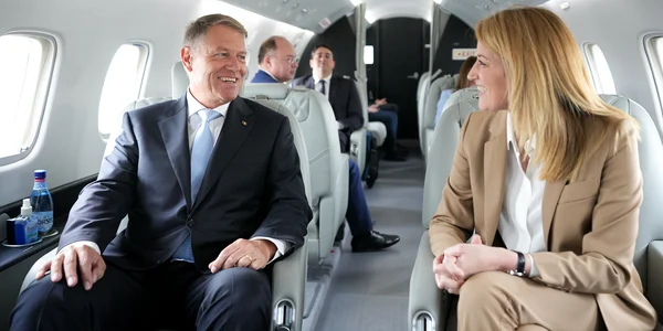Klaus Iohannis si Roberta Metsola FOTO Twitter KWI jpg