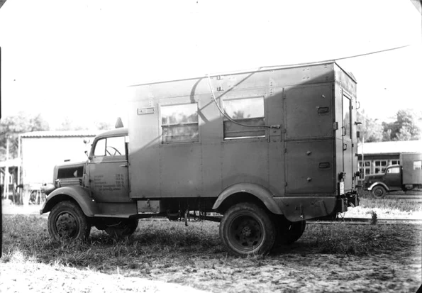 Camion de fabricație germană (© Bundesarchiv RH8II Bild-B0766-42 BSM)