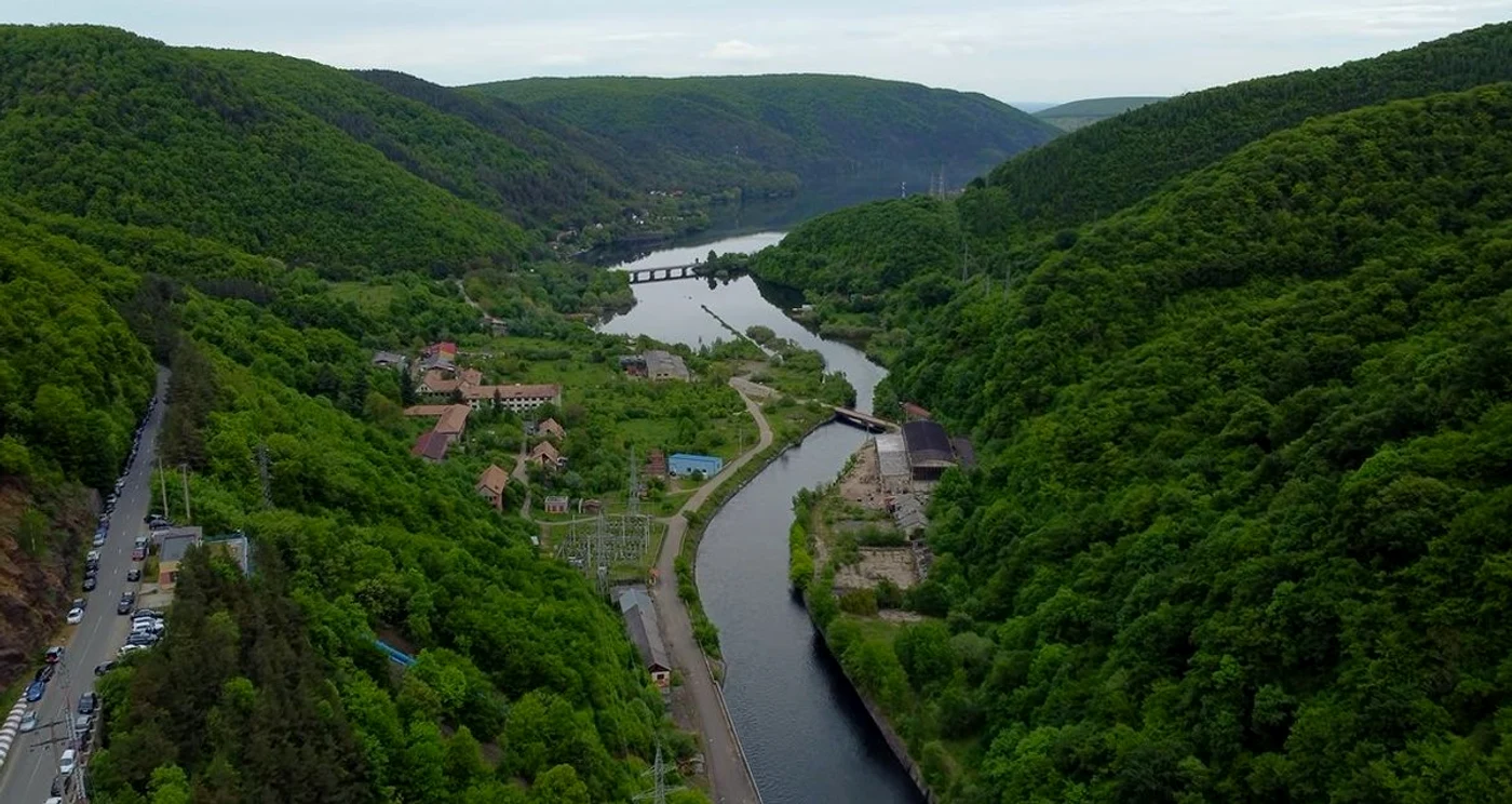 Lacul Tarnița din Cluj, învăluit de legende cu monștri / Foto: Captură video 