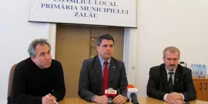 Reprezentanţii Primăriei şi ai Poliţiei Municipale au susţinut azi o conferinţă de presă