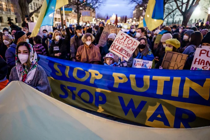 Mars la Berlin in semn de solidaritate cu Ucraina FOTO EPA-EFE