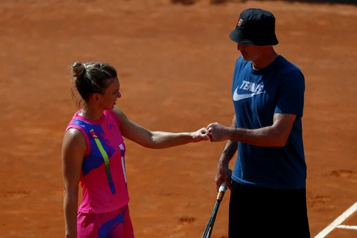 Simona Halep a colaborat cu Darren Cahill din 2015FOTO: EPA