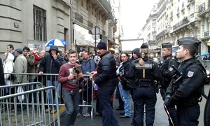 Jurnalul unui singur vot, la Paris jpeg