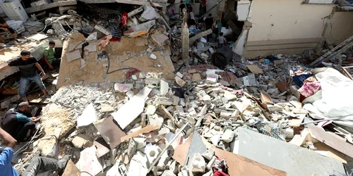 Israelul a aruncat pliante peste Gaza care aratau imagini cu trupul liderului Hamas Foto   Yahoo news jfif