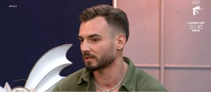Marinescu revine, nu singur, ci împreună cu mama lui