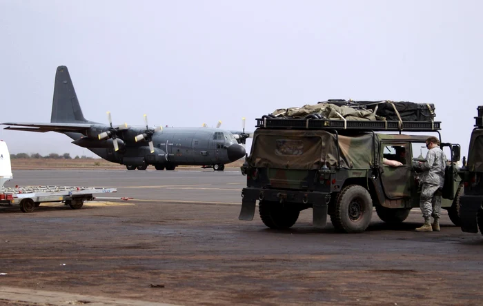 Mai multe state au trimis avioane cu tehnică militară în sprijinul armaei franceze care acţionează în Mali FOTO Reuters